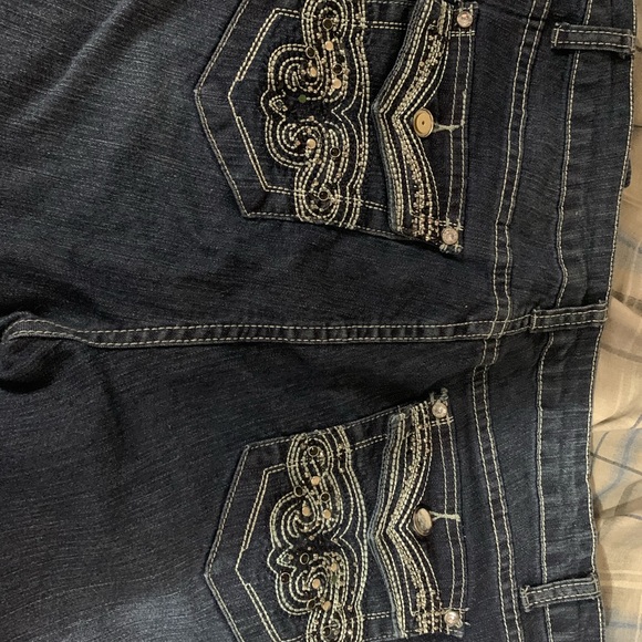 Capris - Picture 4 of 4